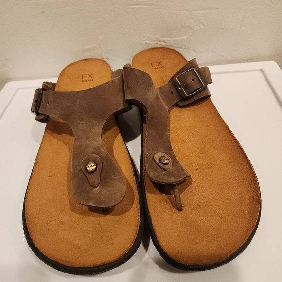 FRAU ITALIAN leather Thong Sandals - Picture 1 of 5